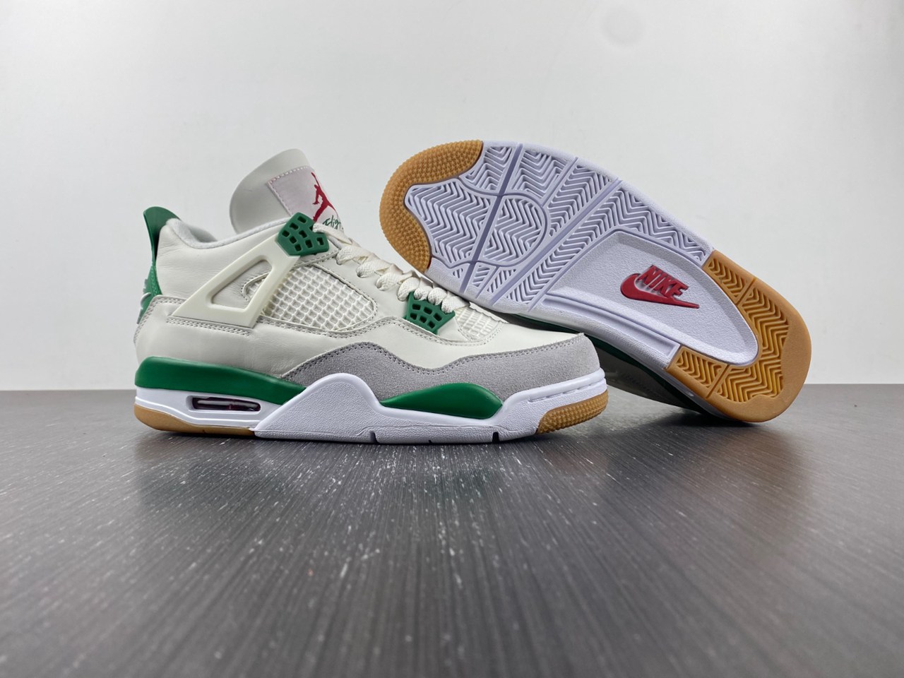 ike SB x Air Jordan 4 Pine Green DR5415-103